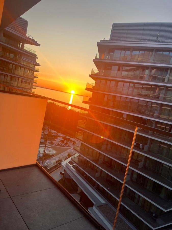 Wave Apartment Tyballtic 7Th Floor With Two Bedrooms And Sea View! 米兹多洛杰 外观 照片