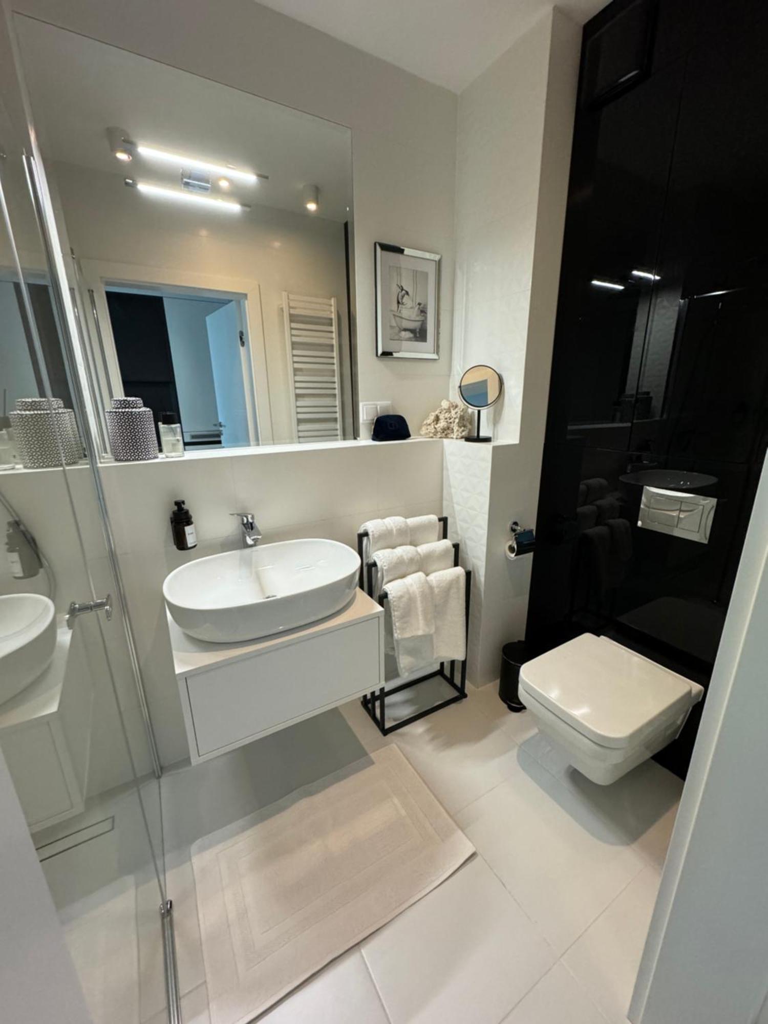 Wave Apartment Tyballtic 7Th Floor With Two Bedrooms And Sea View! 米兹多洛杰 外观 照片